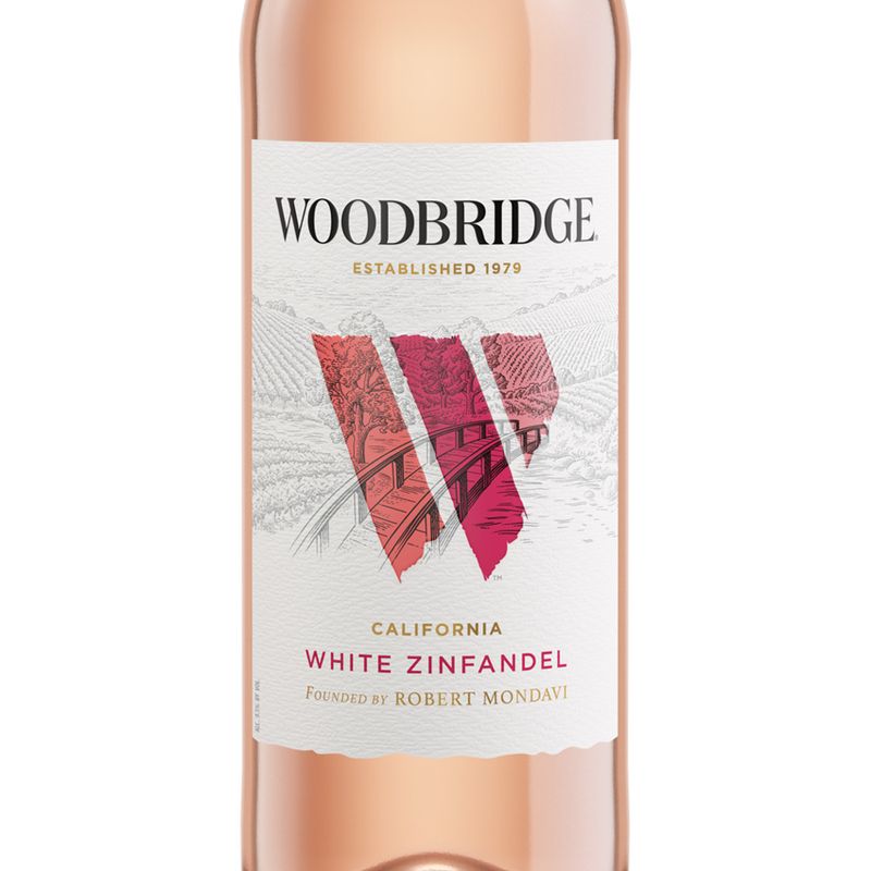 vinho-rose-woodbridge-white-zinfandel-2