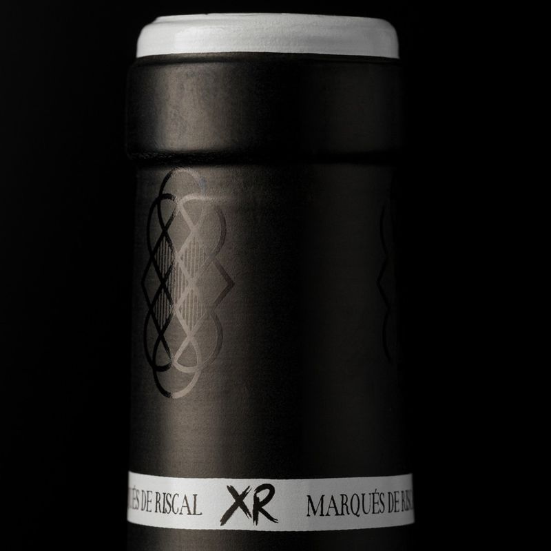 vinho-tinto-xr-by-marques-riscal-2