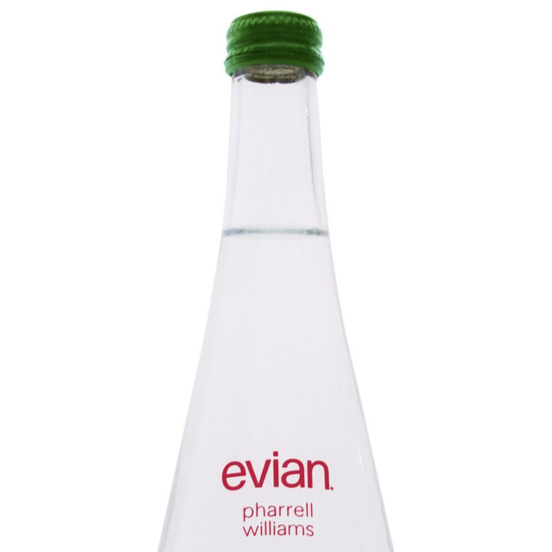 evian-pharrell-williams-com-gas-03